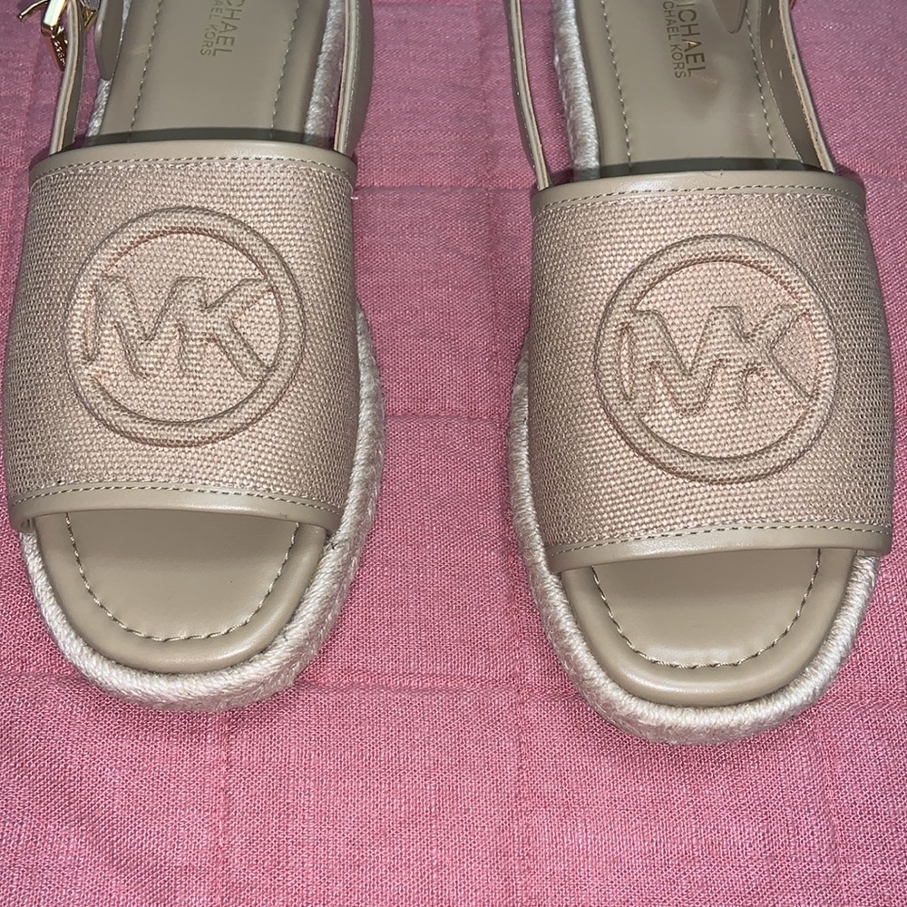 MICHAEL KORS SANDALS - Picture 2 of 5